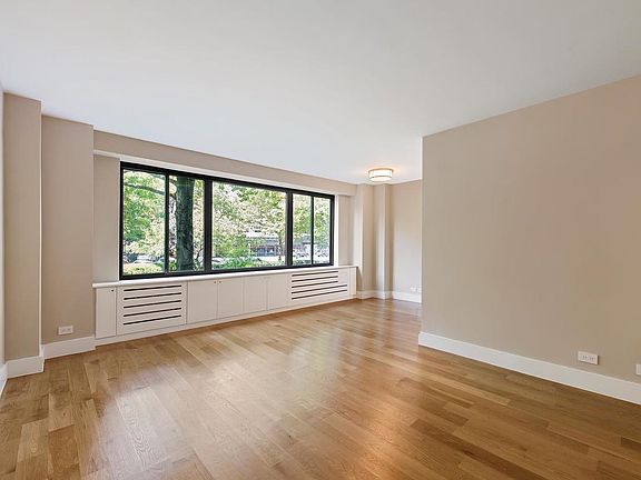 3rd image of 400 Central Park W APT 2T