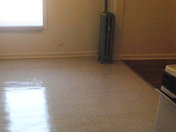4th image of 5601 W West End Ave APT 202