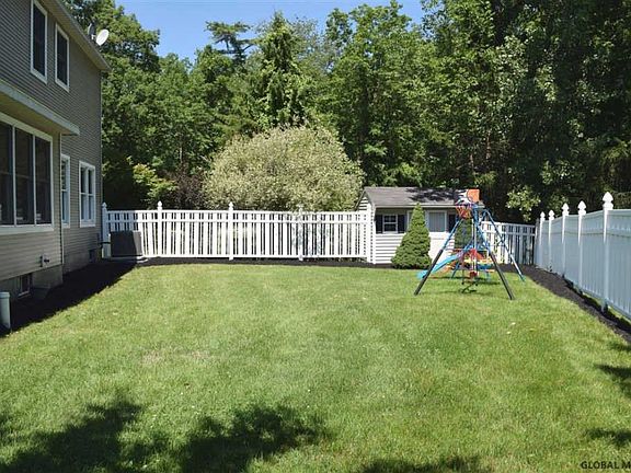3rd image of 39 Mosall Dr