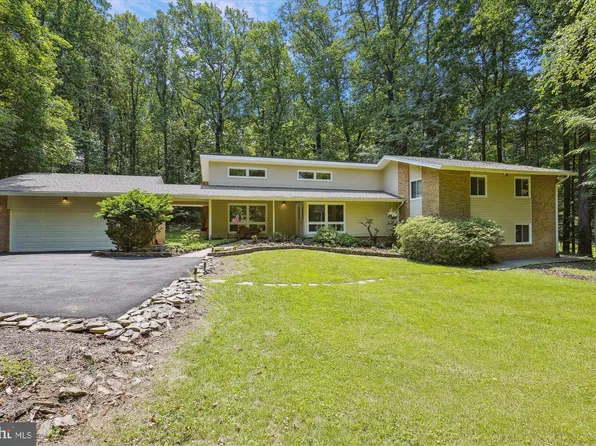 11709 Vale Rd, Oakton, VA 22124