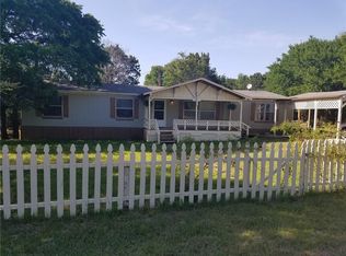 1004 Pease River Dr, Granbury, TX 76048