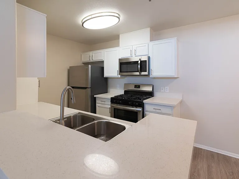 Santa Fe Apartments II — Photo 59
