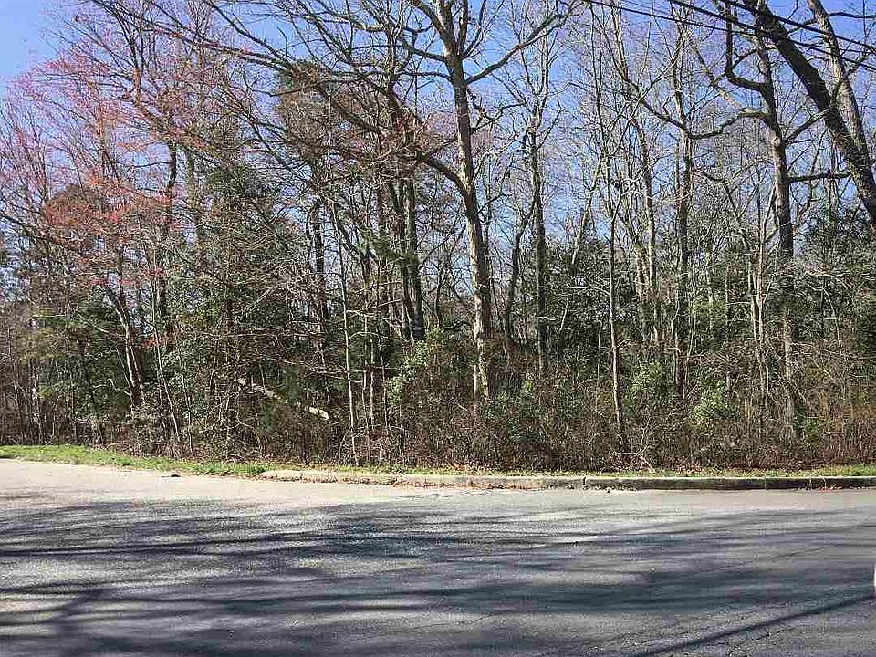 2nd image of 148 Stagecoach Rd