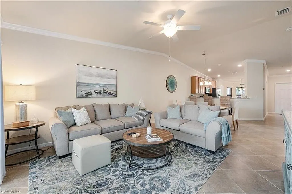 2 bed, 2.0 bath, 1661 sqft, $7,500 — Photo 3