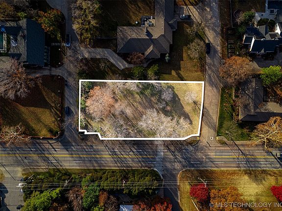 2nd image of 3106 S Gary Ct E