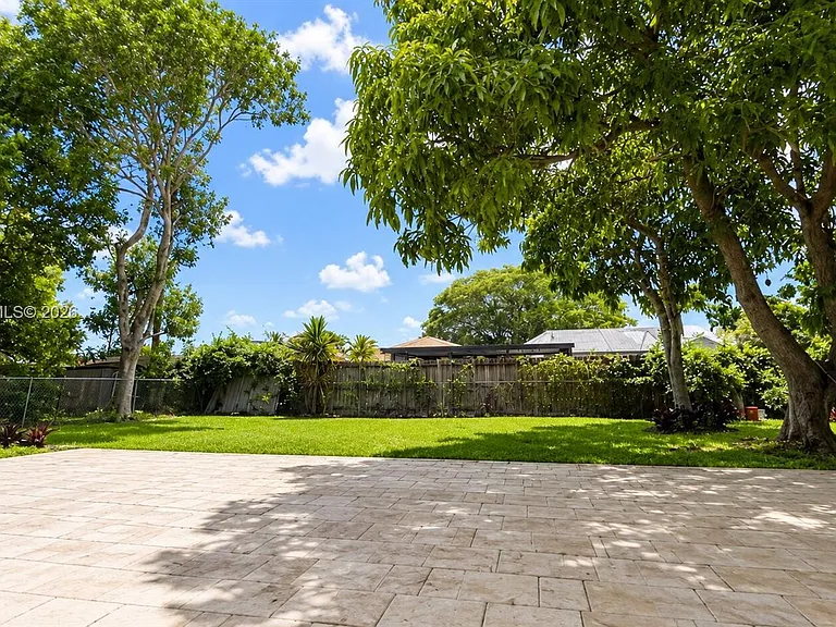 17790 SW 110th Ct — Photo 24