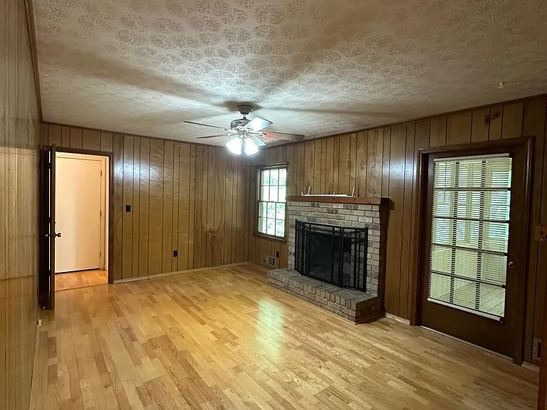 375 Segrest Cir — Photo 14
