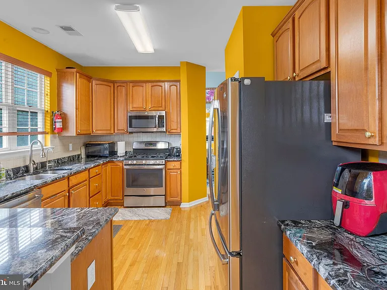 16 Cardiff Ct — Photo 17