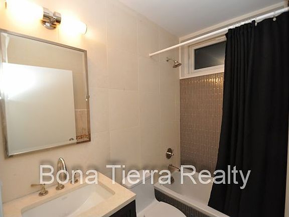 2nd image of 211 E 46th St #24D
