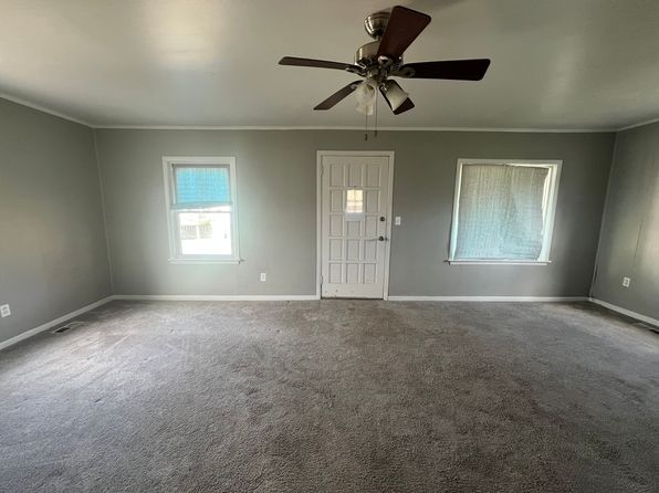 25763 Gibraltar Rd, Flat Rock, MI 48134