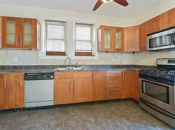 3rd image of 5841 S Campbell Ave