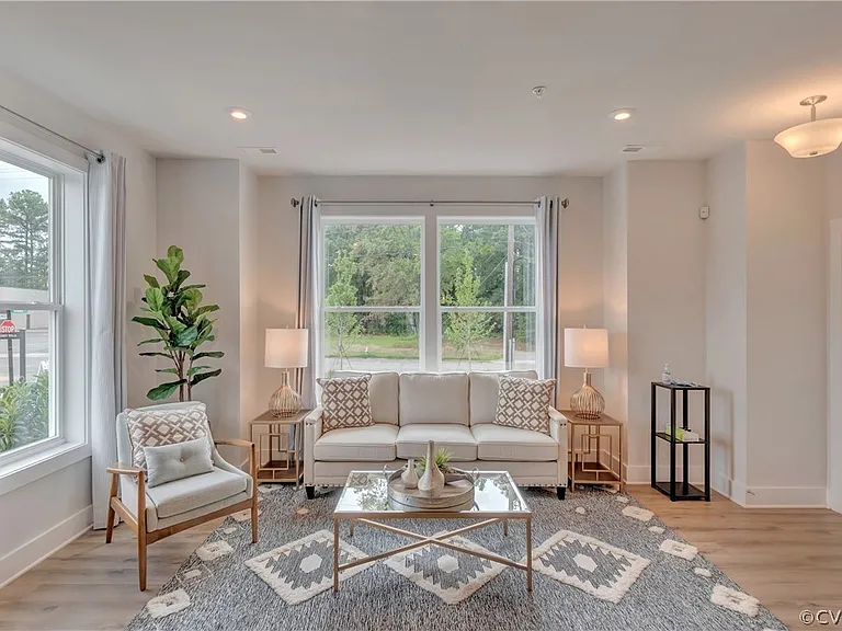 2636 Lassen Walk #A — Photo 8