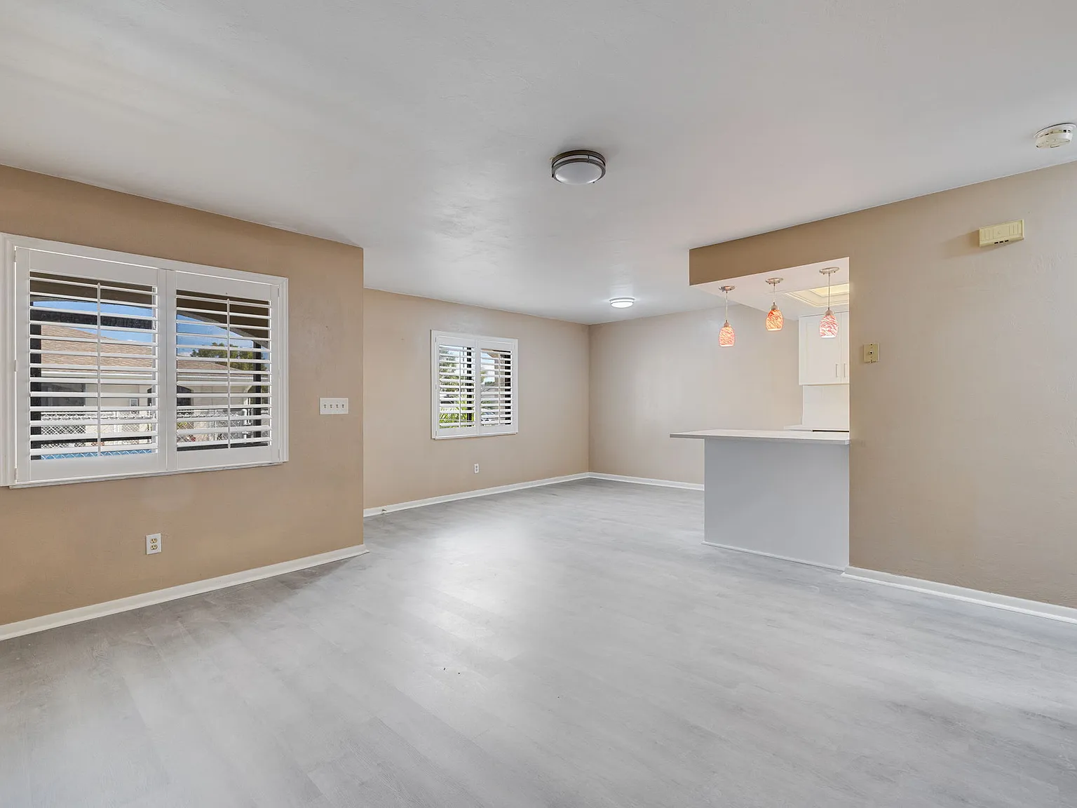 2 bed, 905 sqft, $1,099 — Photo 1
