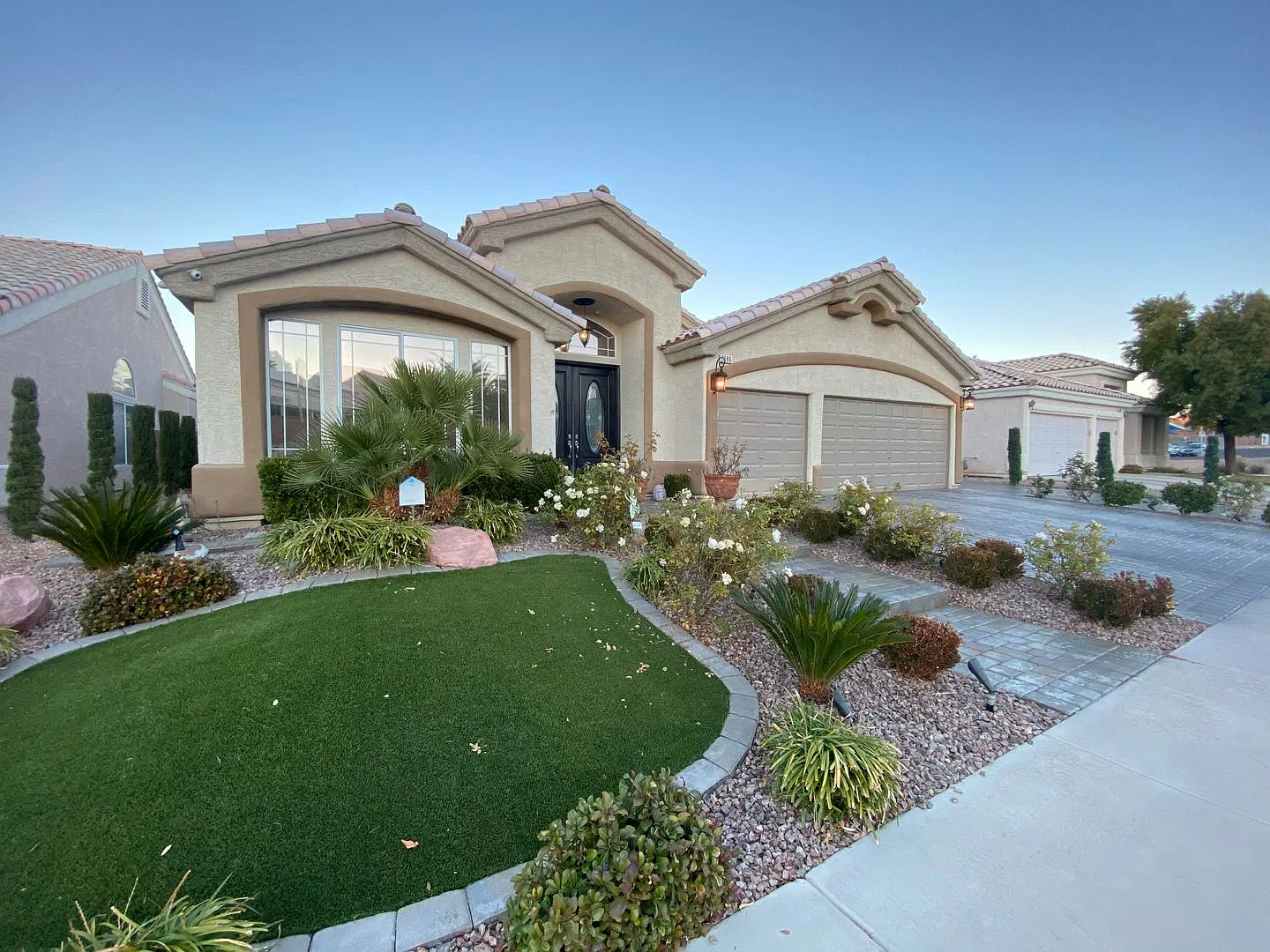 Henderson Beauty — Photo 3