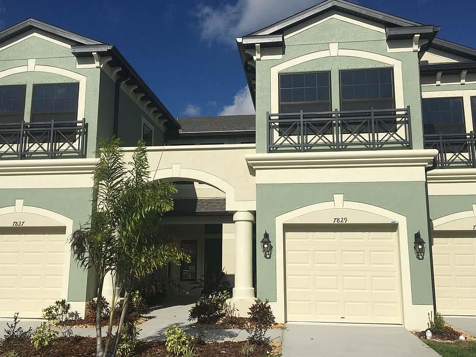 Located on 0083 in Creekwood Townhomes in Bradenton, FL