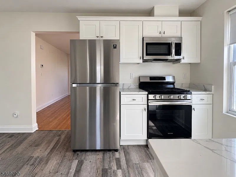 1 bed, 1.0 bath, $1,850 — Photo 3