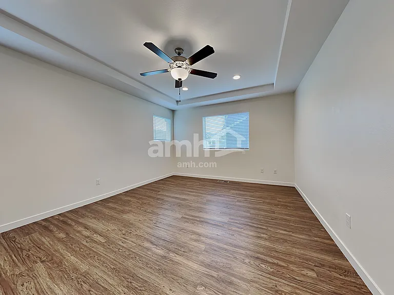 1013 NE 11th Way — Photo 11