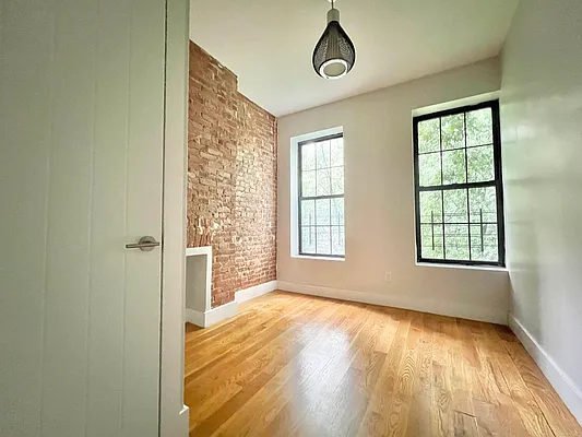 Rented by Doorway NYC, LLC | media 3