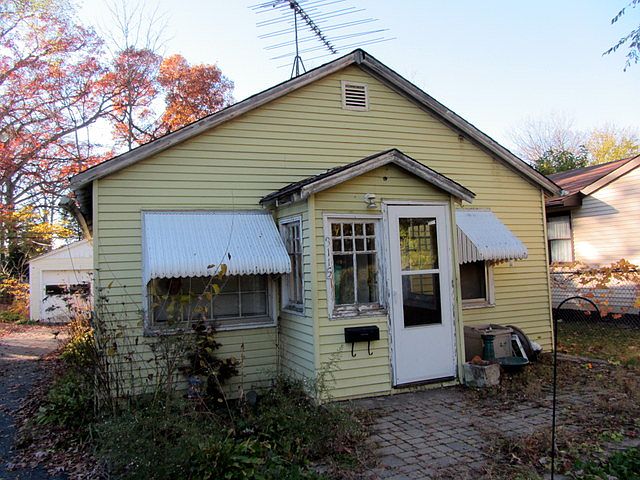 1st image of 3115 Spruce Ter