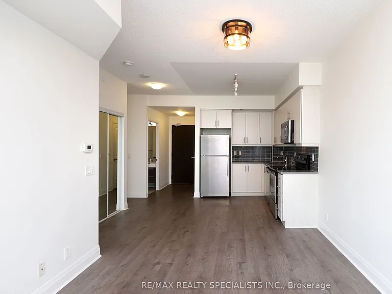 15 Zorra St #603 — Photo 11