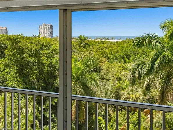 5550 Heron Point DR #402, NAPLES, FL 34108