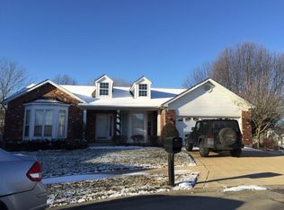 829 Summer Meadow Ct, Saint Louis, MO 63125