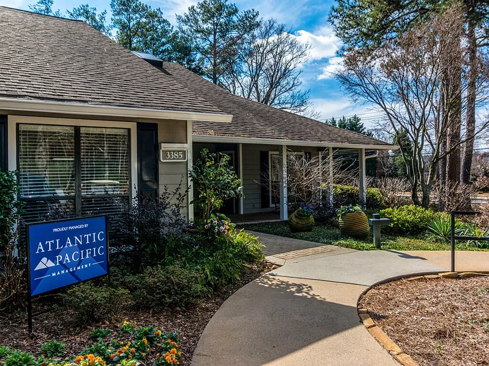 Leasing Office Entrance