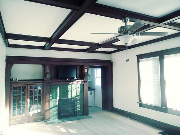 3rd image of 415 Franklin St APT 3