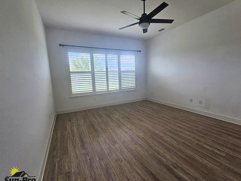 6235 W Fallsgrove Ln — Photo 31