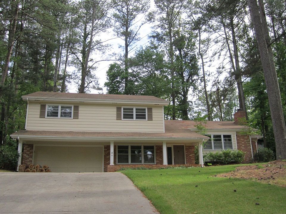 well maintained 4BR 3BA