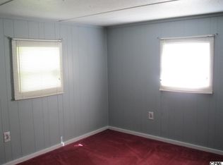 37 S Yohe St, Tower City, PA 17980