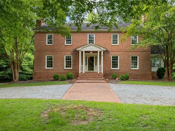 204 Twin Acres Dr, Lexington, NC 27292