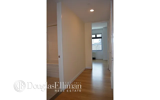 Rented by Douglas Elliman | media 39