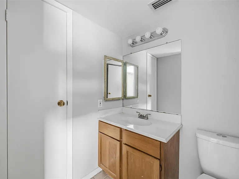 6201 Beverlyhill St #30 — Photo 19