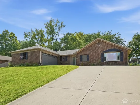 1115 Crestwood Hills Dr, Vandalia, OH 45377