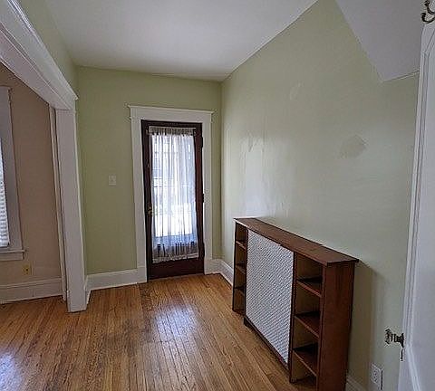 1st floor entry foyer