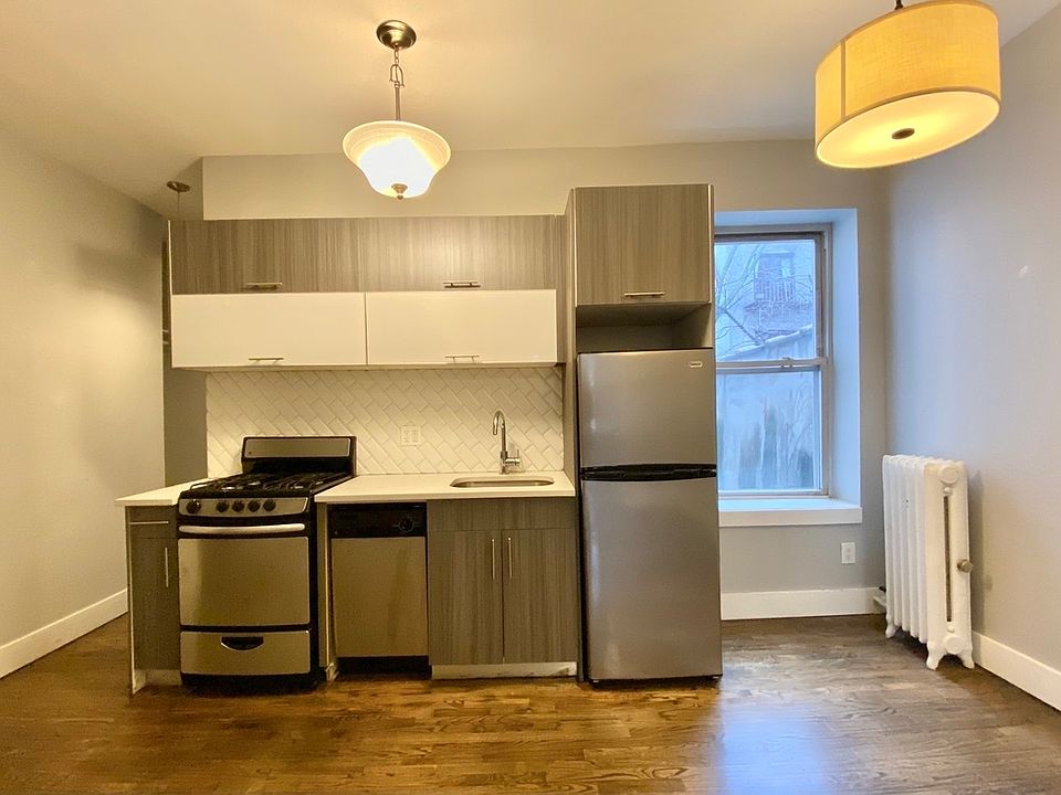 1st image of 552 Lincoln Pl #3T