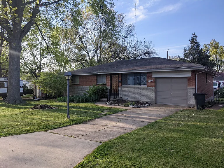 6343 Mackenzie Ct — Photo 1