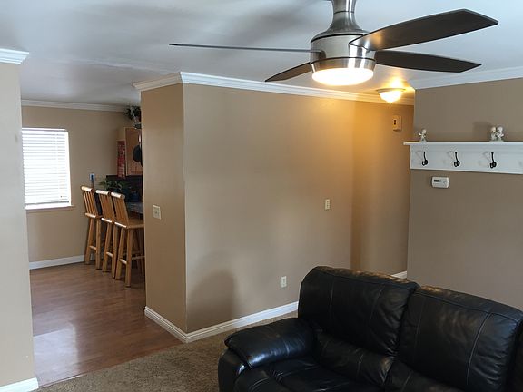 2nd image of 386 W Lakewood Dr