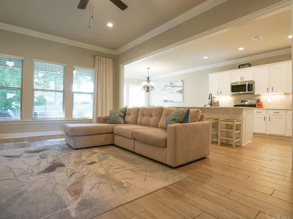 3079 Auburn Pkwy, Gulf Breeze, FL 32563