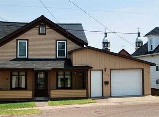 726 Maple St, Lake Linden, MI 49945