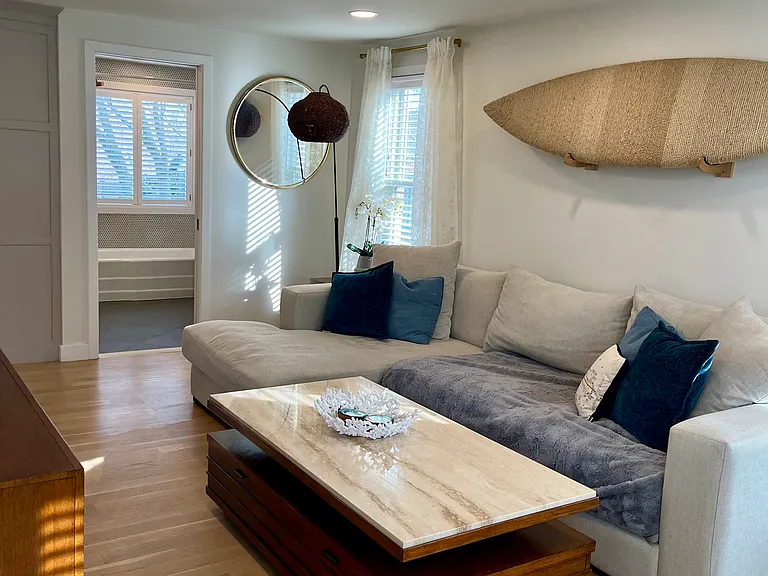 3 Graham Ave — Photo 8