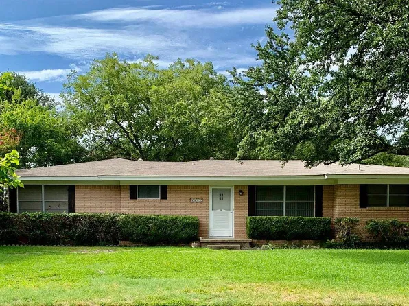 8901 Midway Dr, Woodway, TX 76712