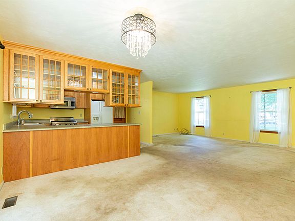 4th image of 18235 Chipstead Dr