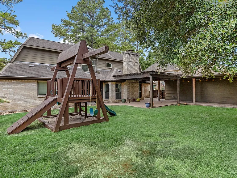 16210 Chipstead Dr — Photo 33