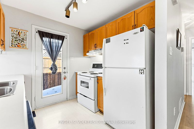 Ottawa House for rent - 3 Bedrooms — photo 10