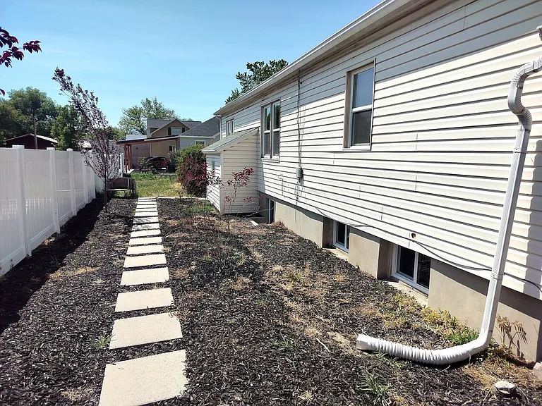 220 E Greenwood Ave — Photo 19