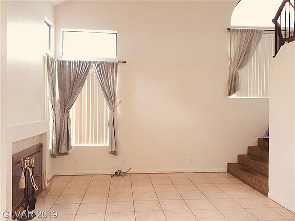 4th image of 3217 Opera Dr #0