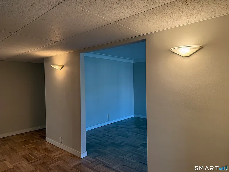 20 Outlook Ave #102 — Photo 14