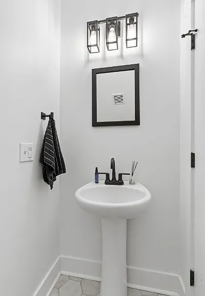 3715 Fairview Dr — Photo 17